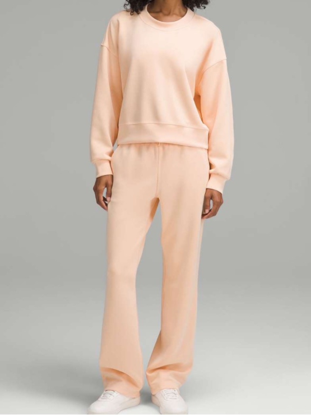 Lululemon Softstreme High-Rise Pant *Regular
Peach Bellini Size 8 Athleisure